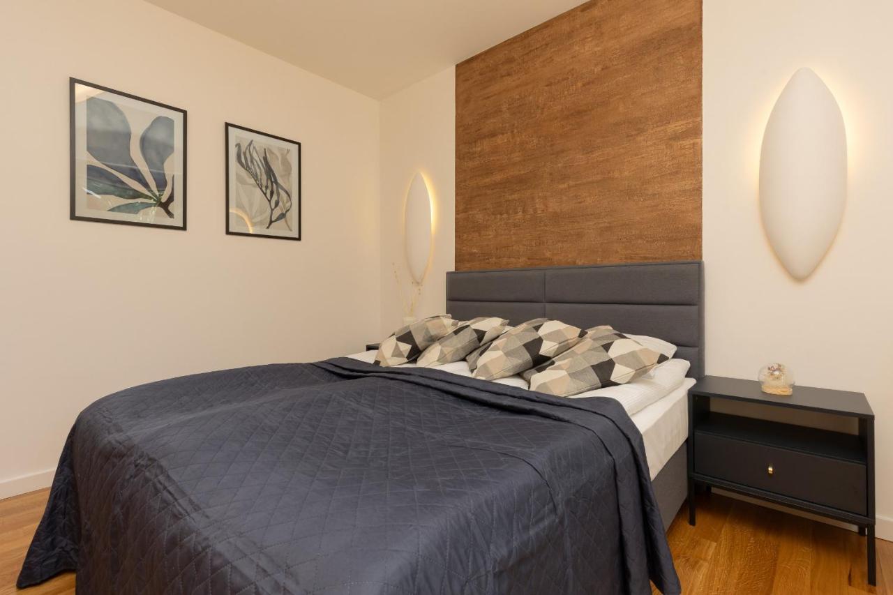 Old Mokotow Spacious Two-Bedroom Apartment By Noclegi Renters Varsóvia Exterior foto